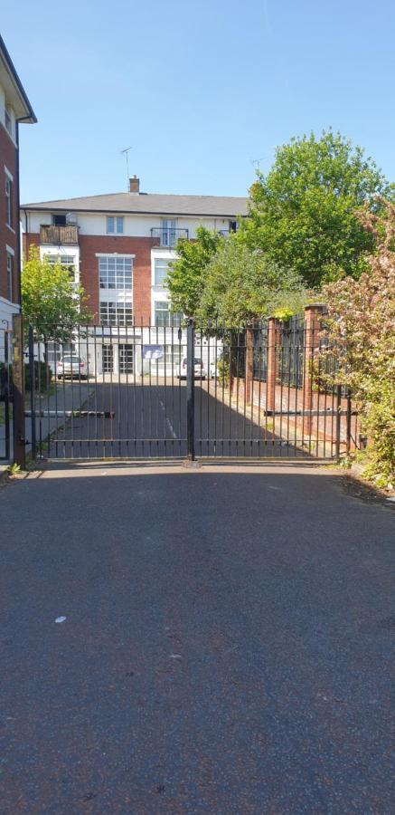 City Center Apartments Free Parking Liverpool Buitenkant foto